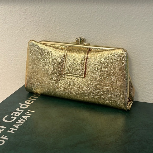 Vintage Gold Clutch - Picture 2 of 9